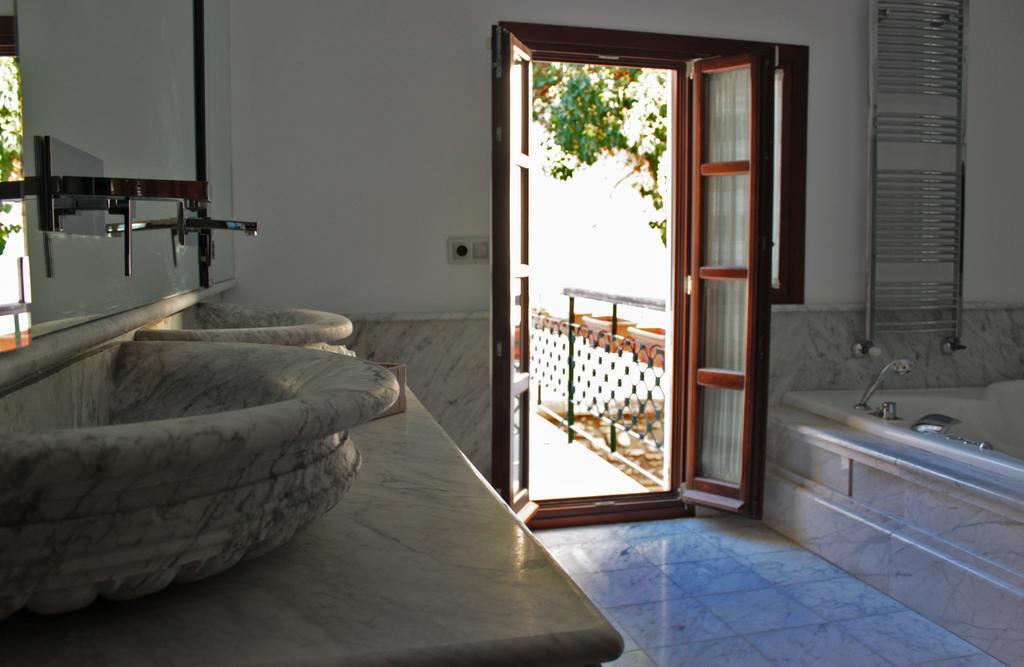 Suite Comares Granada Room photo